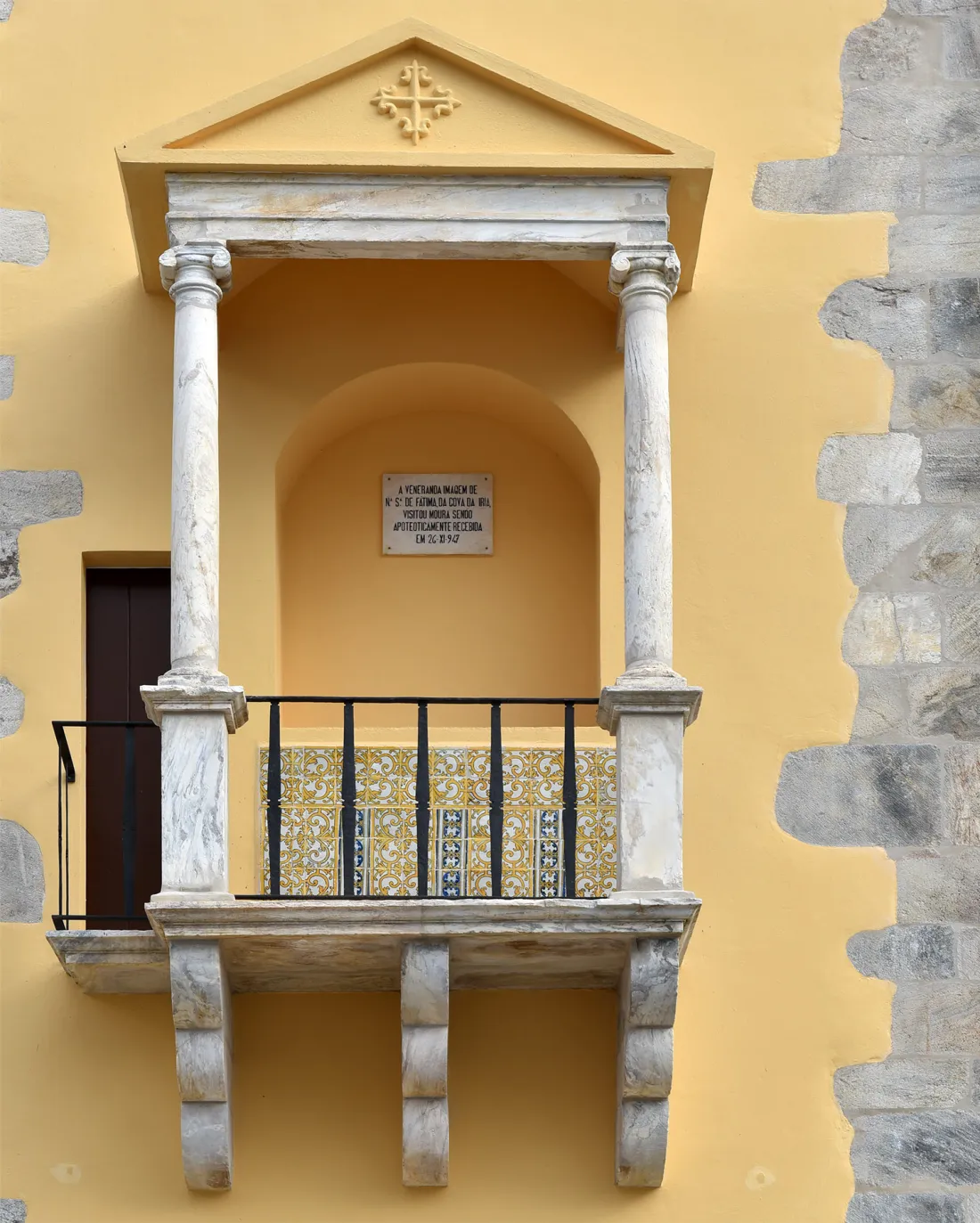 Igreja de São João Baptista - Portal Manuelino